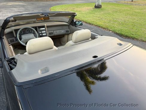Used 1993 Cadillac Allante image 26