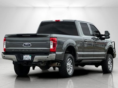 Used 2017 Ford F250 Lariat w/ Lariat Ultimate Package AWD/4WD image 3