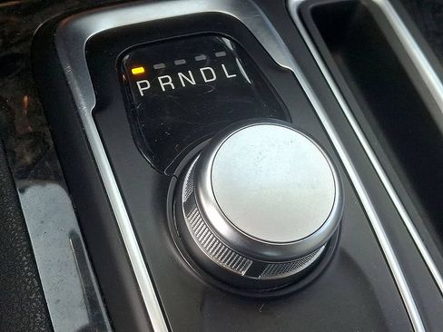 Used 2023 Chrysler 300 Touring L w/ Popular Equipment Group AWD/4WD image 14