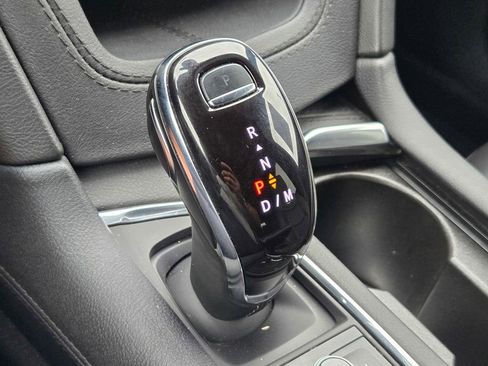 Used 2024 Cadillac XT6 Sport w/ Technology Package image 17