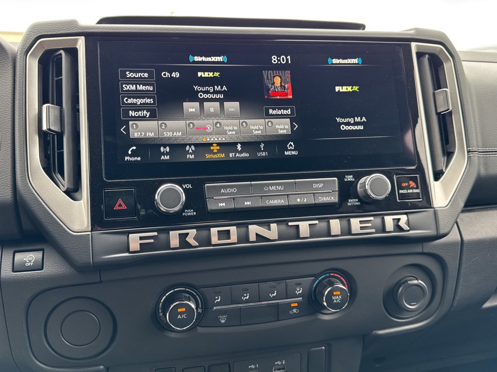 Used 2025 Nissan Frontier SV RWD image 11