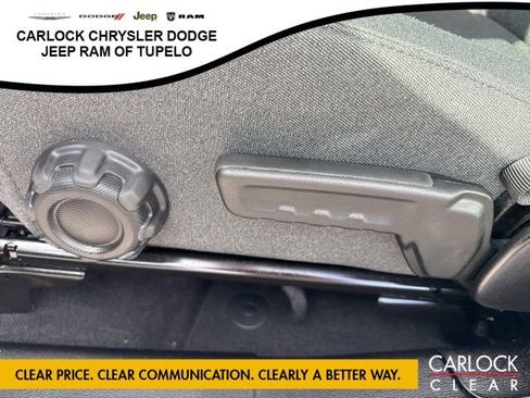 Used 2025 Jeep Wrangler Sahara image 11