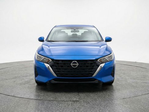 Used 2025 Nissan Sentra SV image 2
