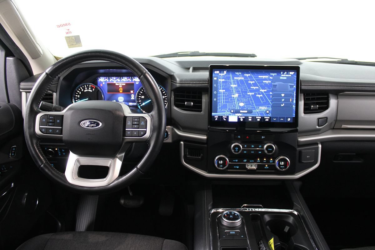 Used 2024 Ford Expedition XLT RWD image 12