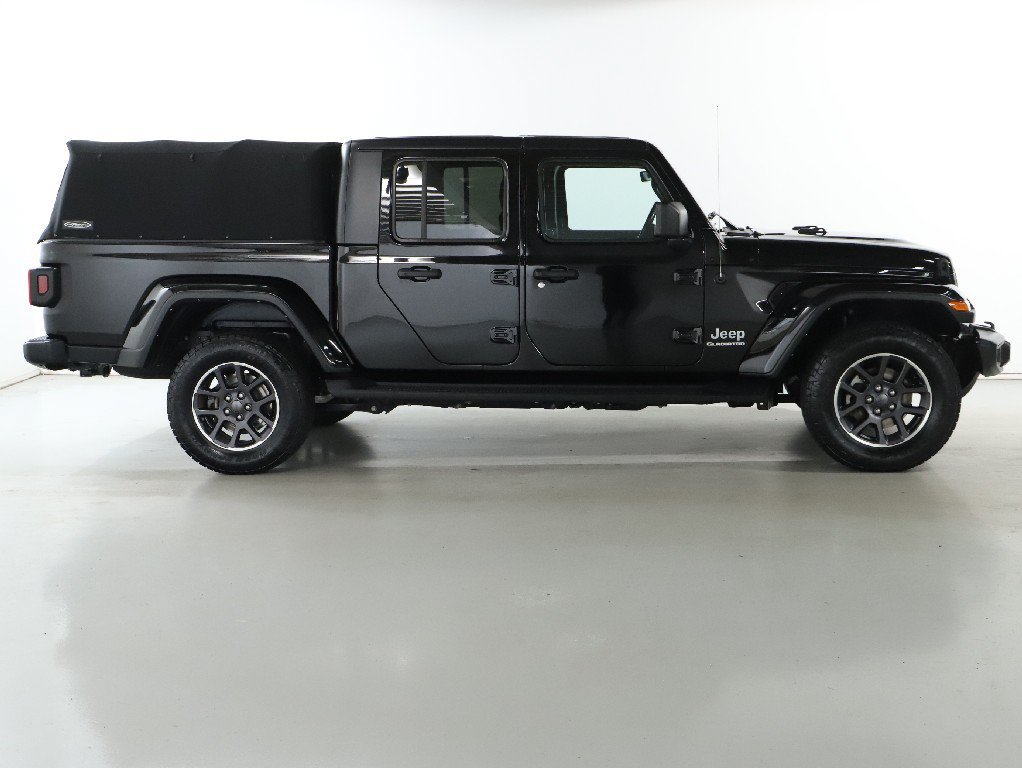 Used 2022 Jeep Gladiator Overland w/ Trailer Tow Package AWD/4WD image 11