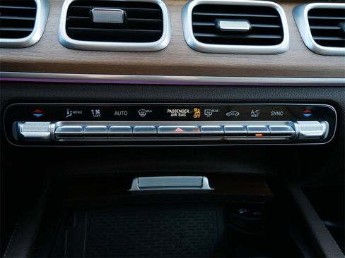 Used 2021 Mercedes-Benz GLS 450 4MATIC image 20