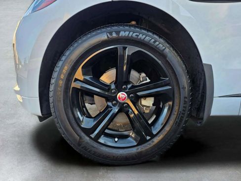 Used 2018 Jaguar F-PACE R-Sport image 14