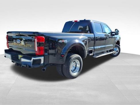 New 2026 Ford F350 XLT w/ XLT Premium Package AWD/4WD image 10