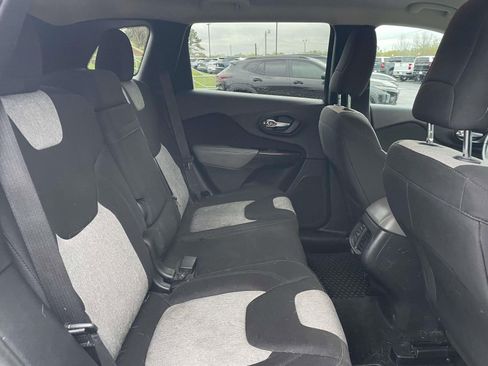 Used 2014 Jeep Cherokee Latitude image 13