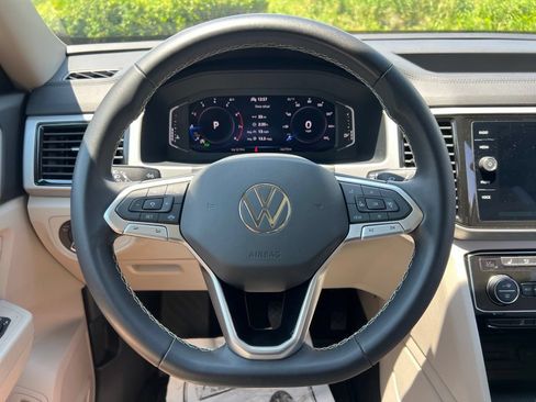Certified 2023 Volkswagen Atlas SE w/ Panoramic Sunroof Package FWD image 17