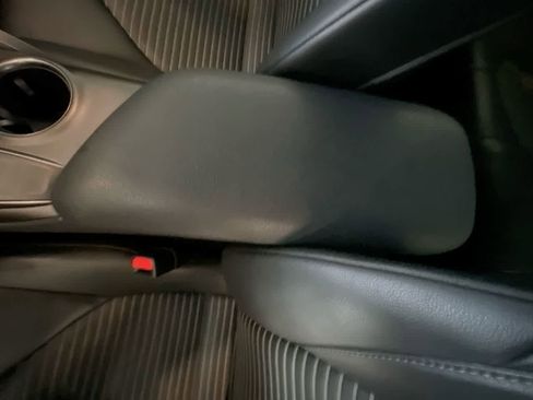Used 2023 Toyota Camry SE FWD image 21