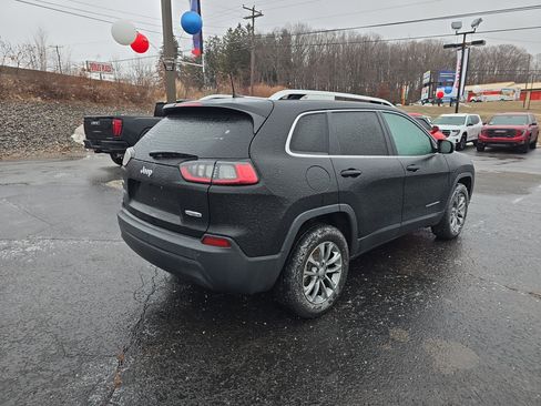 Used 2020 Jeep Cherokee Latitude Plus w/ Cold Weather Group image 3