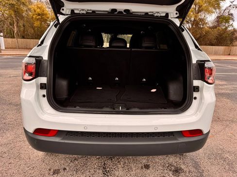 Used 2024 Jeep Compass Limited image 14