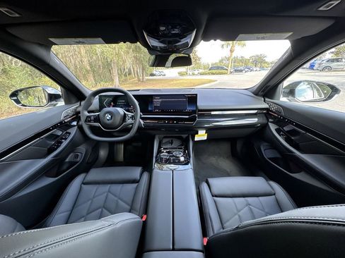 New 2026 BMW 530i xDrive w/ Premium Package image 25