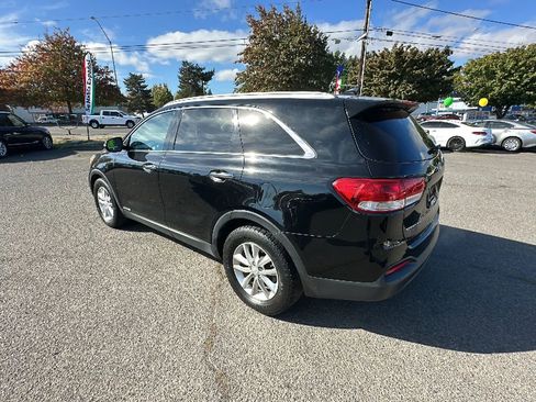 Used 2016 Kia Sorento LX AWD/4WD image 6