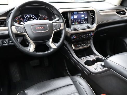 Used 2023 GMC Acadia Denali FWD image 4