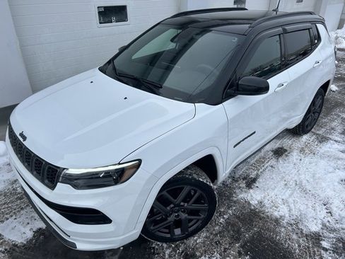 Certified 2025 Jeep Compass Limited w/ High Altitude Package image 1