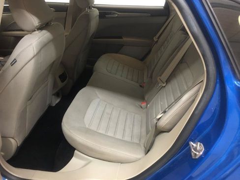 Used 2019 Ford Fusion SE FWD image 10