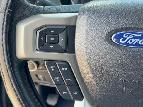 Used 2020 Ford F250 Lariat w/ Lariat Value Package AWD/4WD image 18