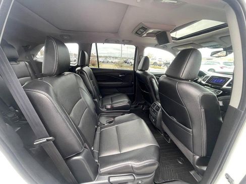 Used 2018 Honda Pilot Elite image 11