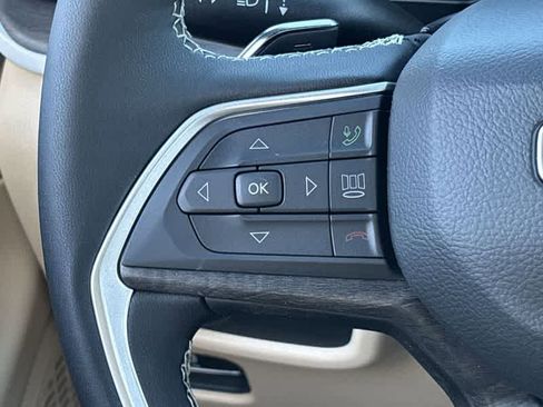 New 2025 Jeep Grand Cherokee Limited w/ Luxury Tech Group II image 21