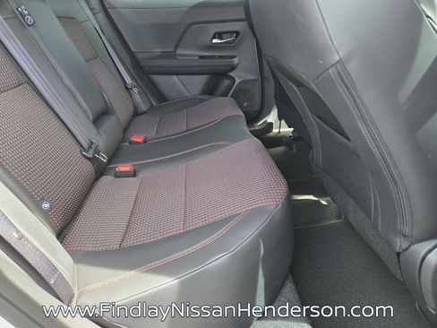 Used 2025 Nissan Kicks SR AWD/4WD image 15
