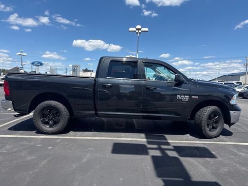 Used 2019 RAM 1500 Classic SLT AWD/4WD image 6