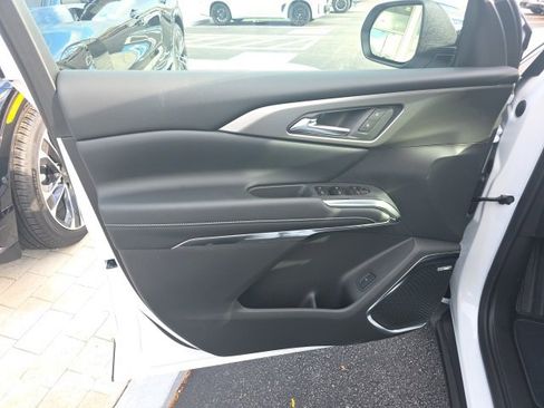 New 2026 Chevrolet Traverse LT w/ Enhanced Driving Package image 10