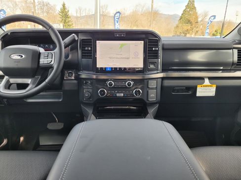 New 2026 Ford F350 Lariat w/ FX4 Off-Road Package image 12