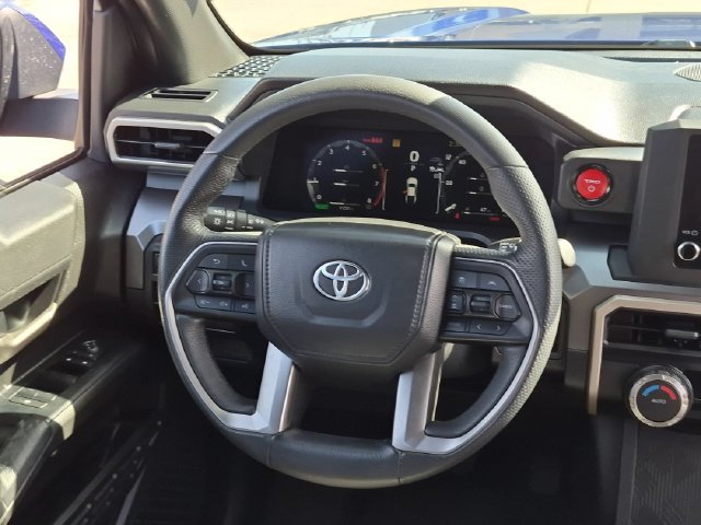 Used 2025 Toyota Tacoma TRD Off-Road AWD/4WD image 11