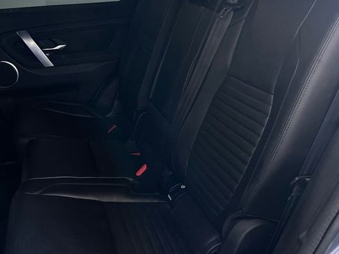 Used 2021 Land Rover Discovery Sport SE image 16