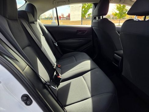 Used 2022 Toyota Corolla LE image 8