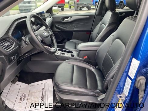 Used 2023 Ford Escape Platinum image 10