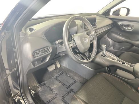Used 2023 Honda HR-V Sport image 9