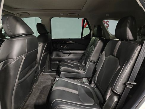Used 2024 Honda Pilot Touring image 36