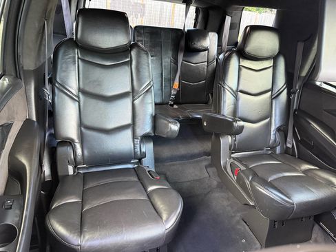 Used 2016 Cadillac Escalade Platinum AWD/4WD image 15