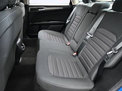 Used 2020 Ford Fusion SE FWD image 29