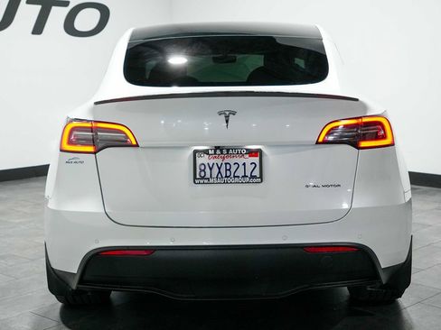Used 2021 Tesla Model Y Long Range AWD/4WD image 4