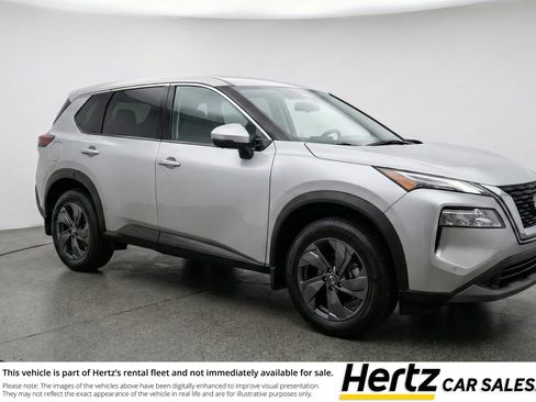 Used 2025 Nissan Rogue SV FWD image 1