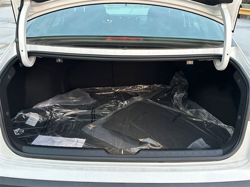 New 2025 Kia K4 LXS image 5