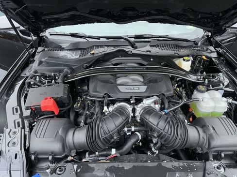Used 2025 Ford Mustang Dark Horse RWD image 27