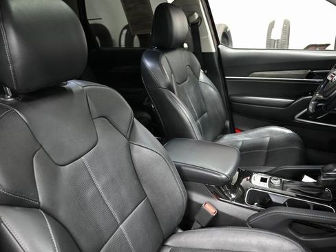 Used 2020 Kia Telluride EX image 9