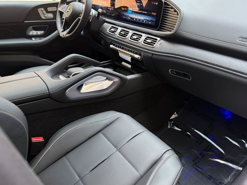 New 2026 Mercedes-Benz GLS 450 4MATIC image 16