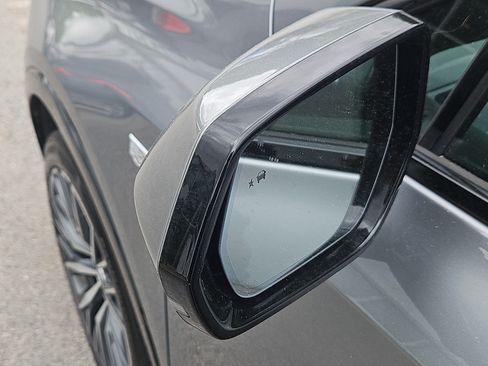 Used 2024 Cadillac XT4 Sport AWD/4WD image 17
