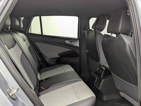 Used 2023 Volkswagen ID.4 2WD image 18