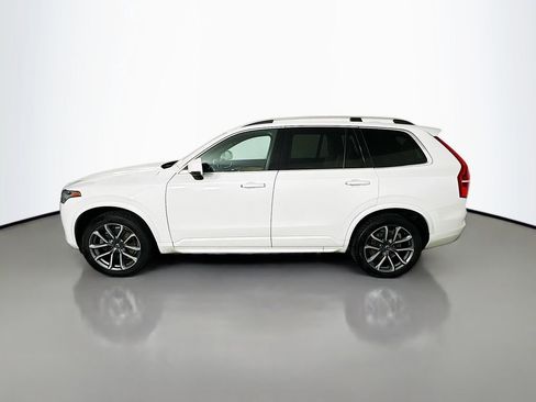 Used 2018 Volvo XC90 T5 Momentum w/ Momentum Plus Package FWD image 4