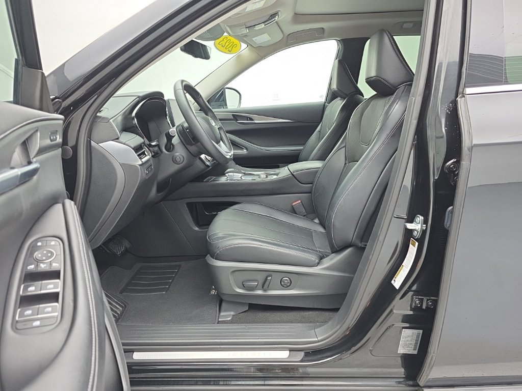 Used 2023 INFINITI QX60 Luxe w/ Vision Package AWD/4WD image 13