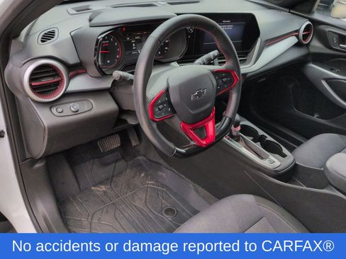 Used 2024 Chevrolet Trax RS w/ Driver Confidence Package image 2