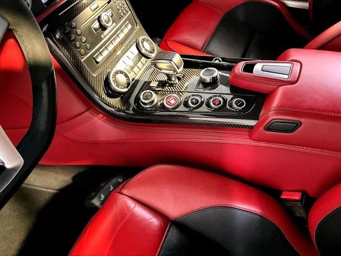 Used 2012 Mercedes-Benz SLS AMG Roadster image 16