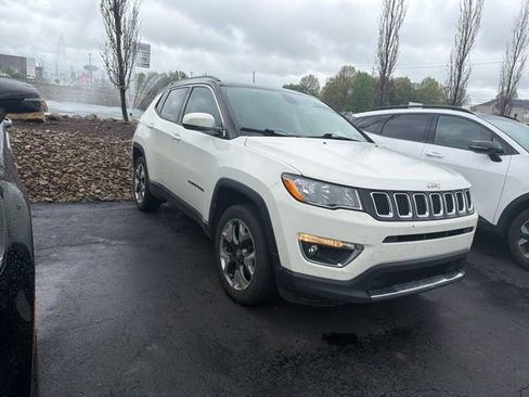 Used 2018 Jeep Compass Limited AWD/4WD image 3